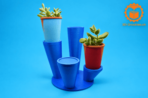 3D-gedruckter Pflanzenständer für vier Sukkulenten mit modernem und platzsparendem Design