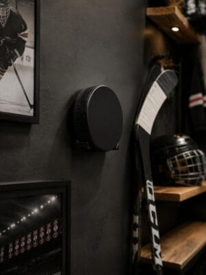 Magnetische Wandhalterung für Eishockey-Pucks | Magnet oder Schraubmontage